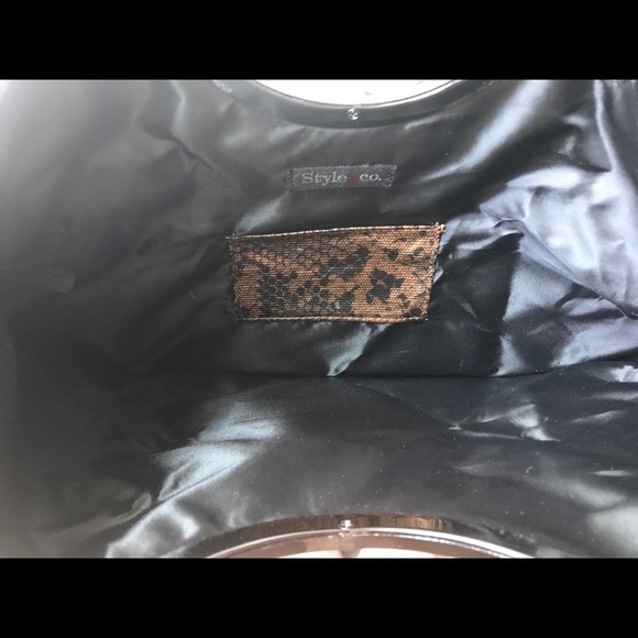 Faux snakeskin print & Iridescent. Black lining. - Picture 6 of 8